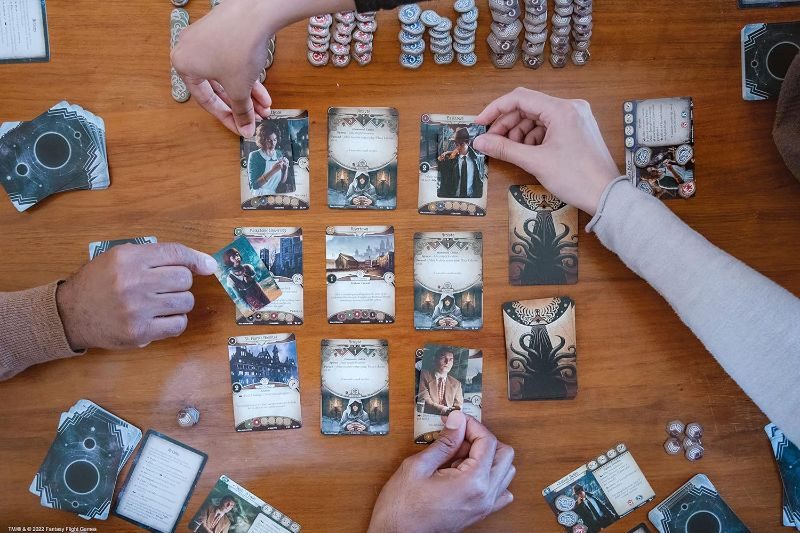 How to play Arkham Horror: The Card Game